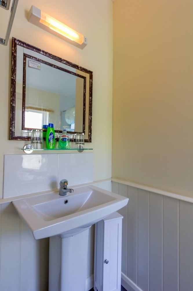 The Highdown Inn Totland  Экстерьер фото